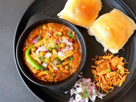  Misal Pav: Kokkikuninkaan vahvassa maustemixes ja täydellinen koostumus yhdistyvät yksiin!